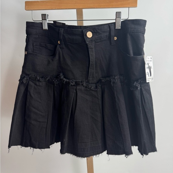 Blank NYC Dresses & Skirts - BlankNYC Sz 30‎ Fray Black Denim Pleated Mini Skirt